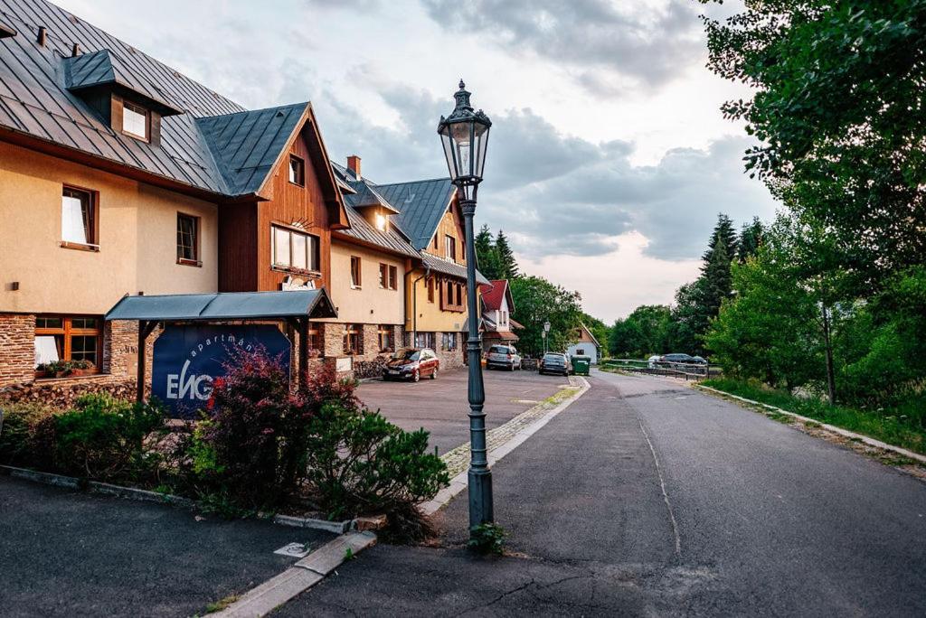 Apartmany Engadin Божий Дар Экстерьер фото