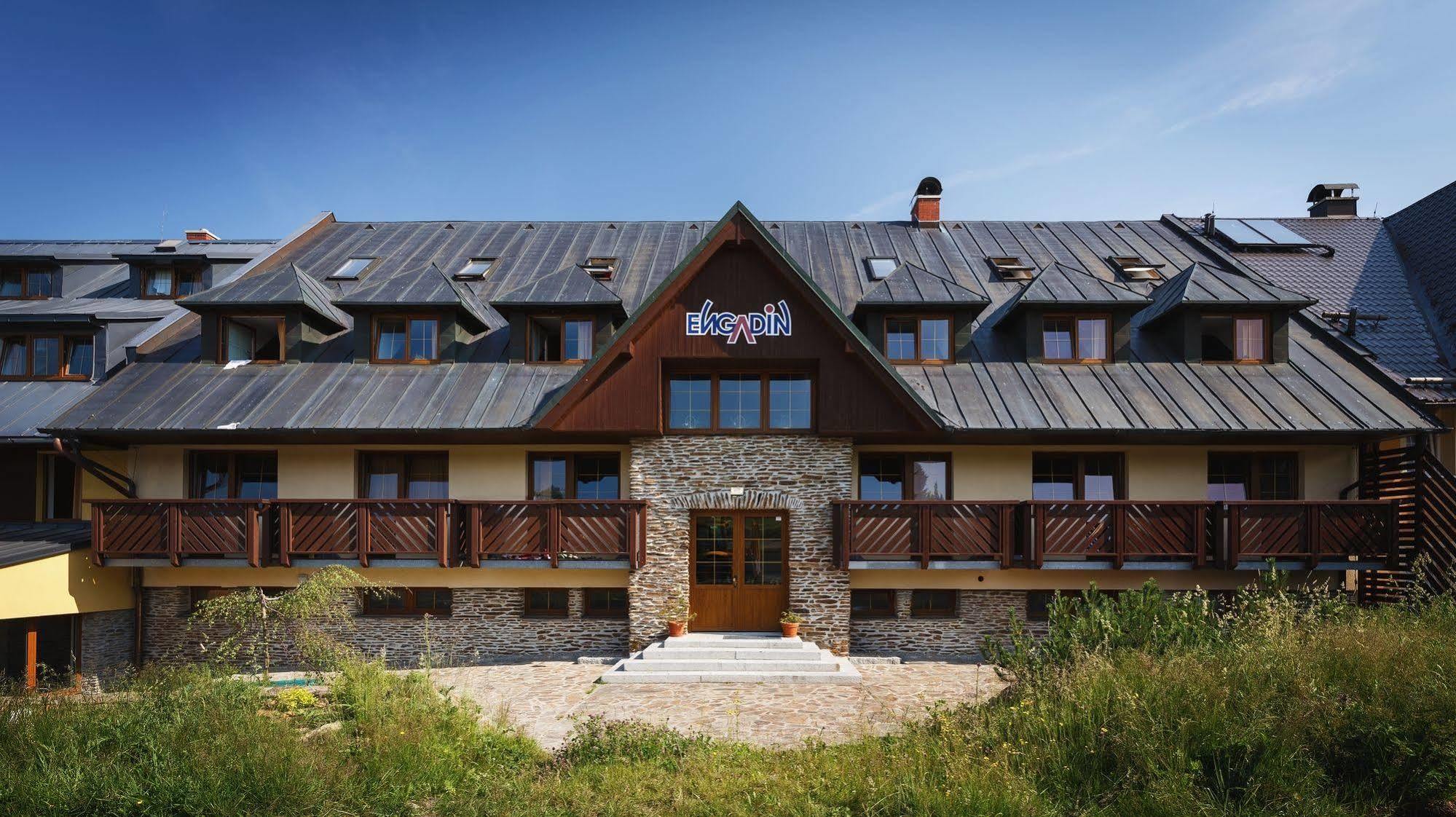Apartmany Engadin Божий Дар Экстерьер фото